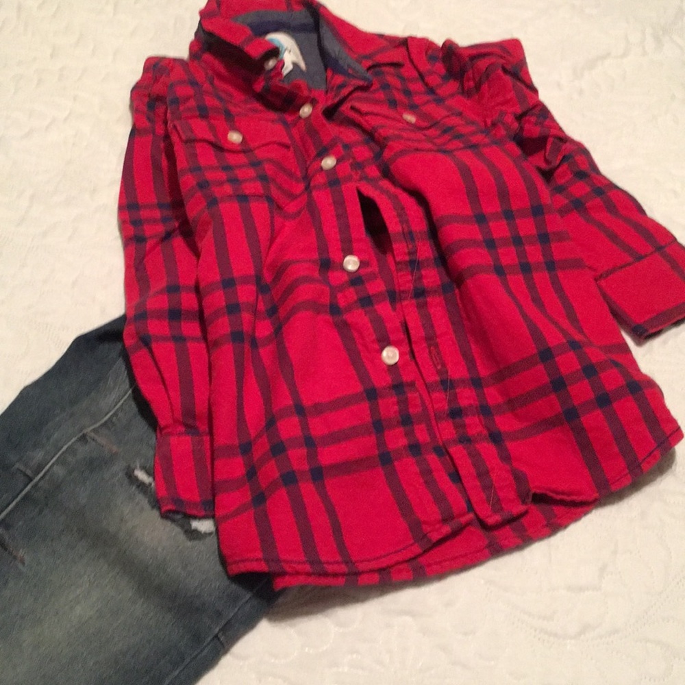 Boys shirt in good condition.